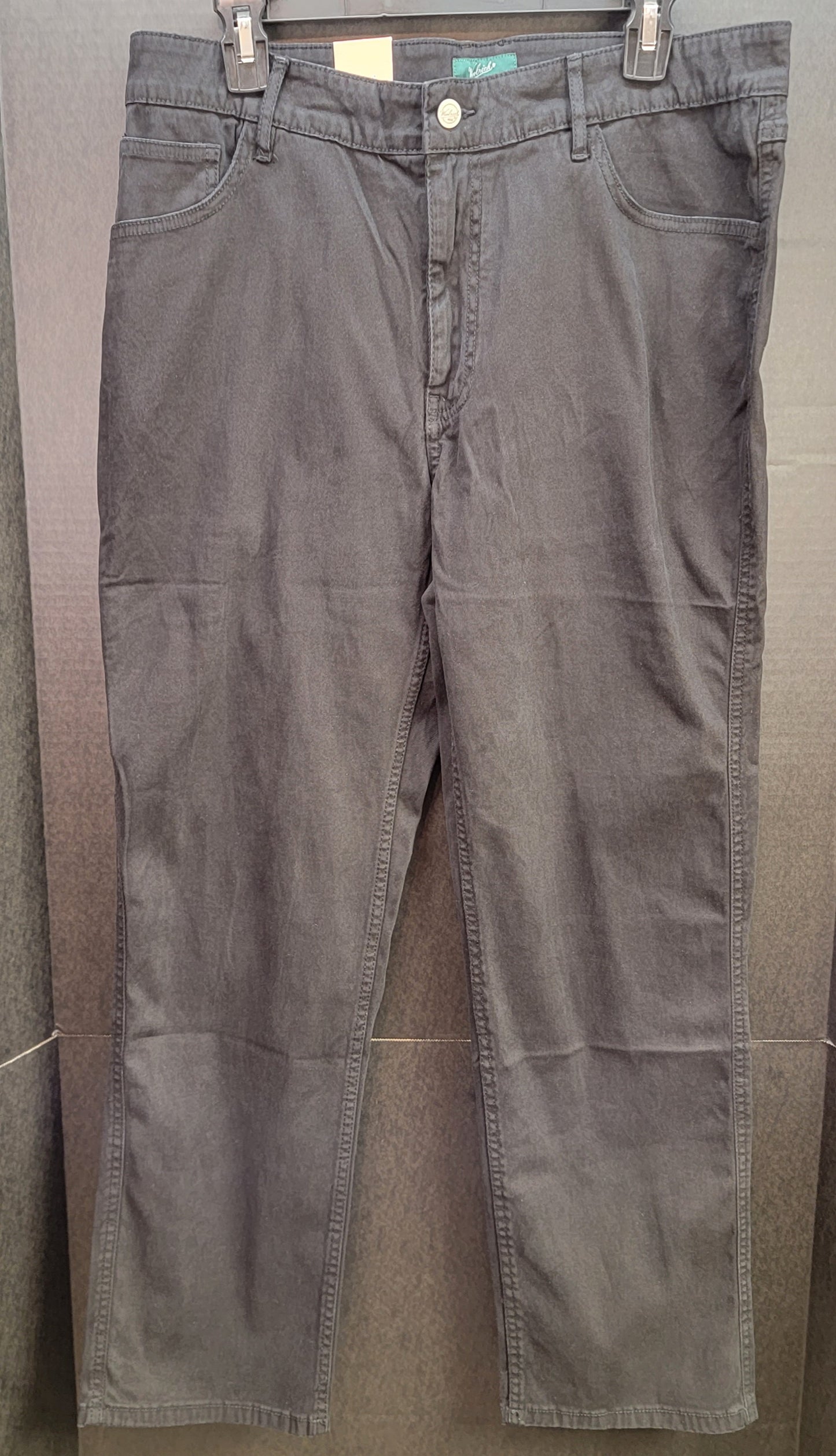 Woolrich Men's 5 Pocket Pant, Color Caviar, Size 34X30, Retail $98.00 New with Tags
