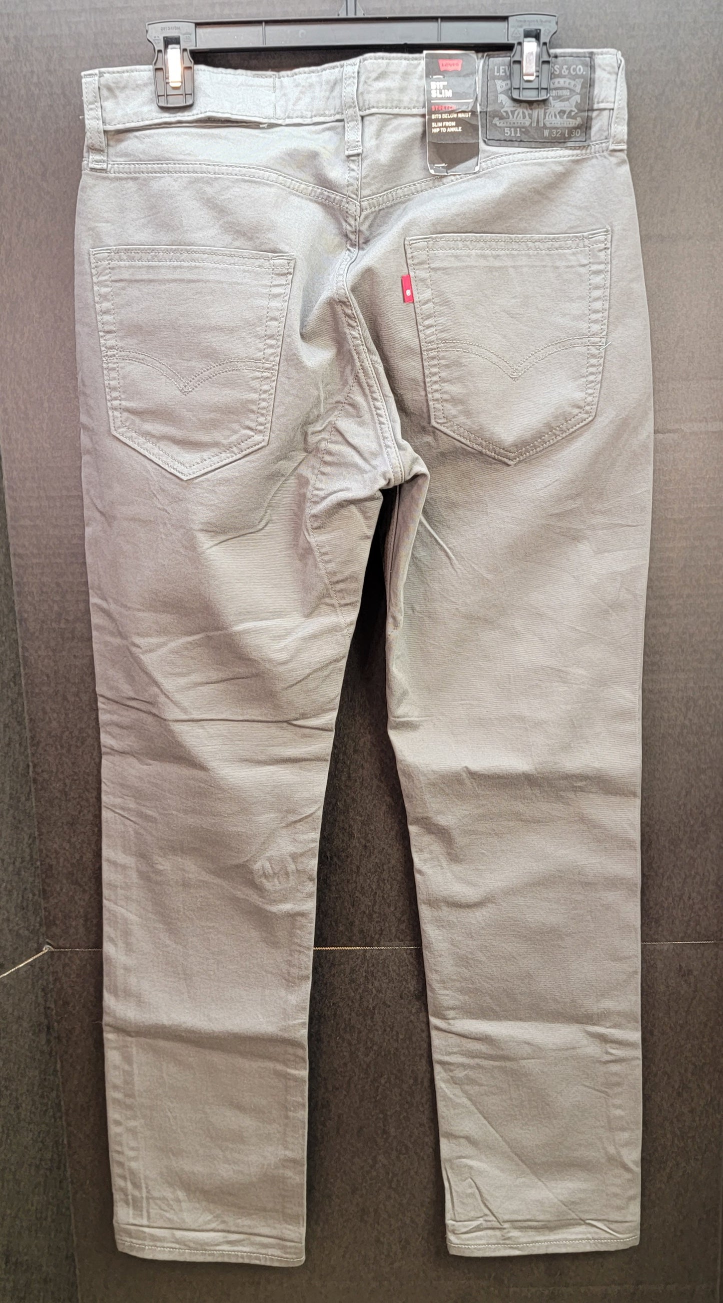 Levi's Men's Premium 511™ Size W32 L30 Color: Medium Gray Retail $74.50 New with Tags