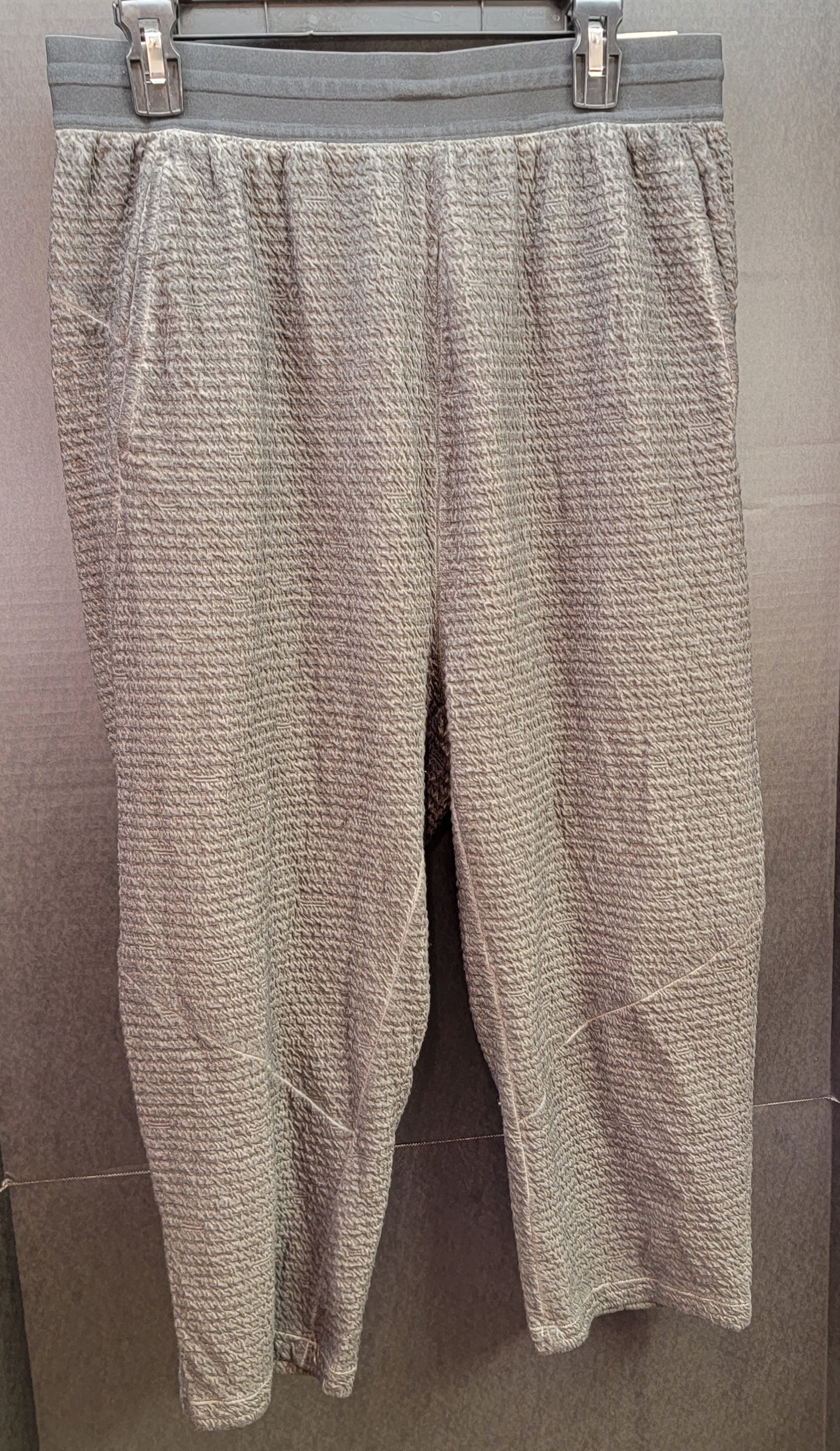 Nike Mens Yoga Pants Size Med Standard Fit Dri Fit Retail $90