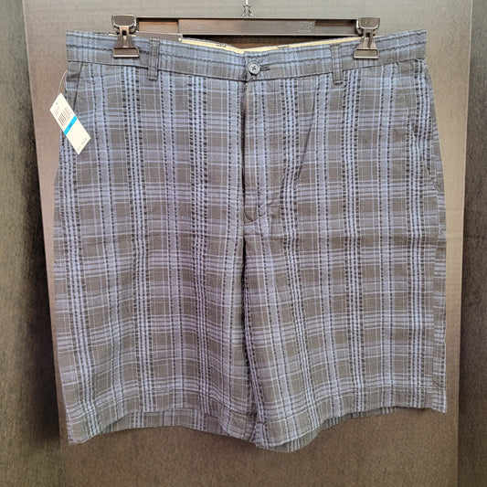 VanHeusin_Stufio Men's Shorts Blue and Back Plaid Size 36W Retail $40 New with Tags