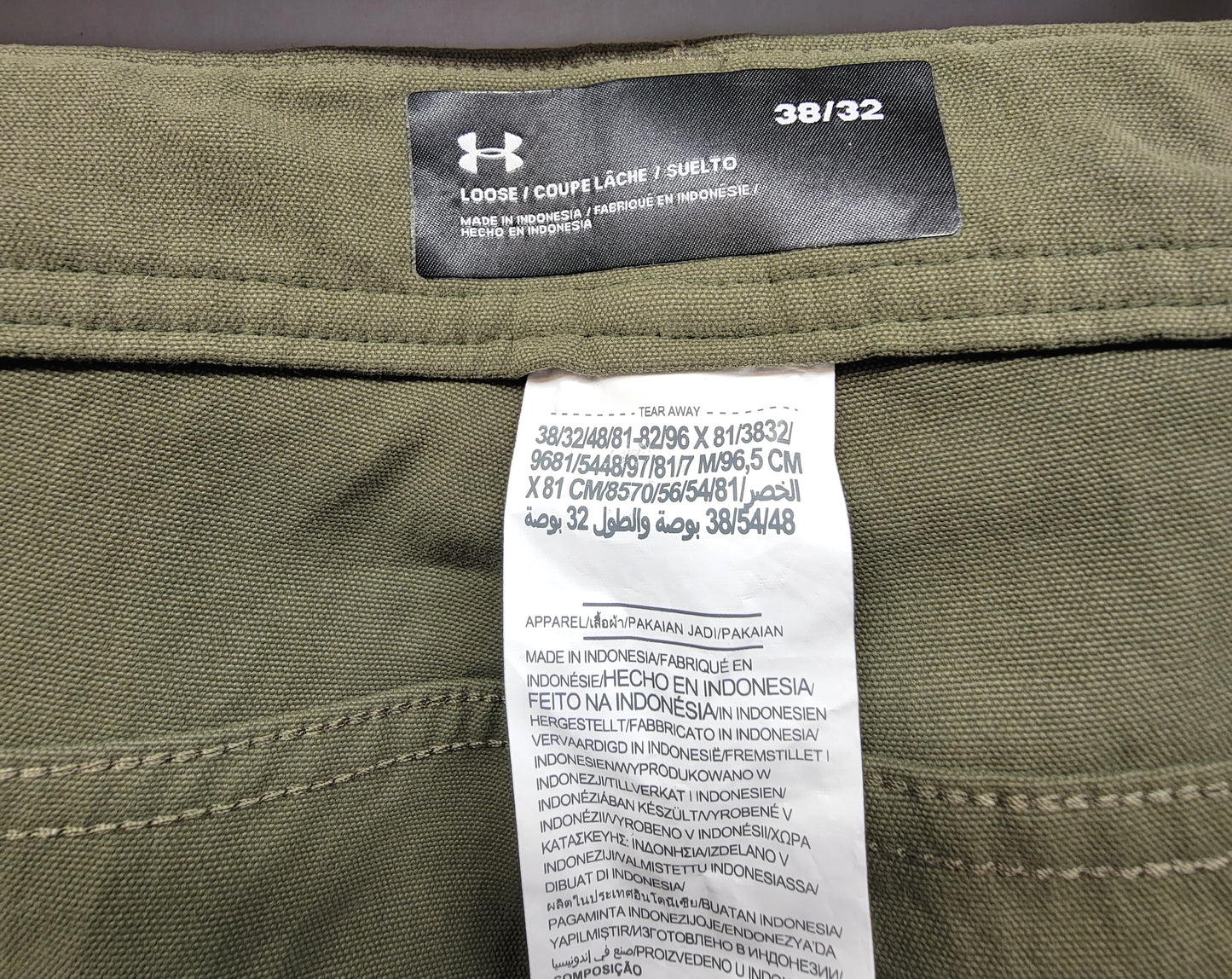 Under Armour Men's Size 38/32 Loose Fit Pants Green Retail $70.00
